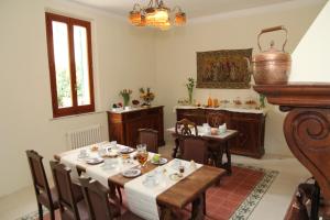 Jídlo v bed and breakfast nebo okolí