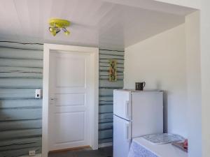 Salle de bains dans l'établissement Beatuful renovated cottage, countryside surroundings, 10 min walk from beach