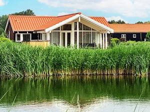 Výhled na řeku, která protéká v blízkosti prázdninového domu