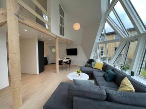 TV a/nebo společenská místnost v ubytování Unique dome / igloo