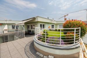 Penthouse Deluxe Apartment - Free Parking, Roof Garden 1134 Budapest, 8 Lőportár utca 5.em. 2. kép - 2