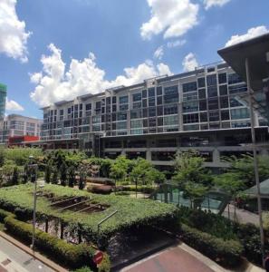 Garður fyrir utan Sunway Velocity Suite link velocity mall