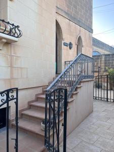 Kép ZER- Spacious House with Terrace and Views szállásáról Marsaxlokkban a galériában