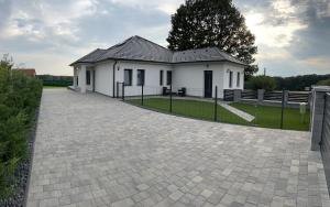 Hoone, kus villa asub