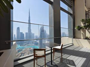 Fotografie z fotogalerie ubytování Downtown Decadence : A 1BR Urban Sanctuary v Dubaji
