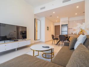 Fotografie z fotogalerie ubytování Downtown Decadence : A 1BR Urban Sanctuary v Dubaji