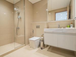 Fotografie z fotogalerie ubytování Downtown Decadence : A 1BR Urban Sanctuary v Dubaji