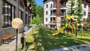Herní místnost nebo prostor pro děti v ubytování Pinewood ANG luxurious apartment A32