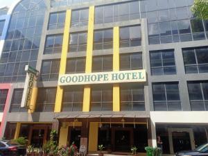 un edificio con un cartel que dice hotel goodride en Good Hope Hotel Kelana Jaya en Petaling Jaya