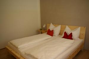 Postel nebo postele na pokoji v ubytování ZeiTraum Ferienwohnung Tafelbühl