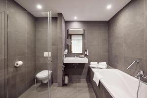 Koupelna v ubytování Van der Valk Hotel Breukelen