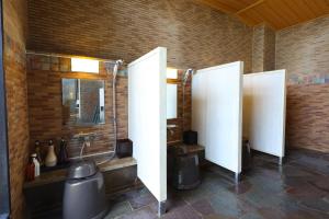 Dormy Inn PREMIUM Kushiro的一间浴室