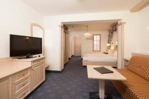 Televízia a/alebo spoločenská miestnosť v ubytovaní Hotel Silberberger - Wildschönau