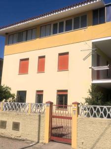 Το κτήριο όπου στεγάζεται  το διαμέρισμα