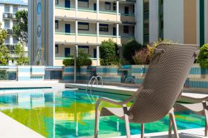 Bazén v ubytování Continental B&B City Hotel nebo v jeho okolí