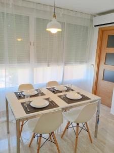 Fotografia z galérie ubytovania ARROYO NEW APARTMENT BENALMÁDENA, MÁLAGA - Sea view, pool, WIFI v destinácii Benalmádena