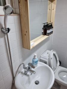Imagen de la galería de Complace.No2, en Seúl