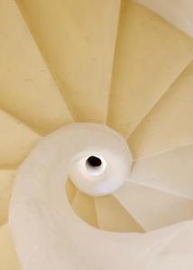 a white ceiling with a hole in the middle at Dar Garigor in Cospicua