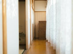 Gallery image of やまやどり 一軒家の2階を貸切でご利用いただける個室宿 in Koyanagichō