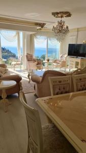 Restaurace v ubytování Antalya deniz manzaralı jakuzili KRAL dairesi