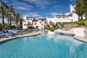 Bazén v ubytovaní Plazamar Serenity Resort alebo v jeho blízkosti
