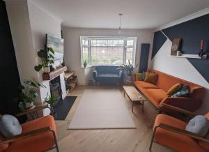Posezení v ubytování Spacious Unique Brighton Home FREE Parking