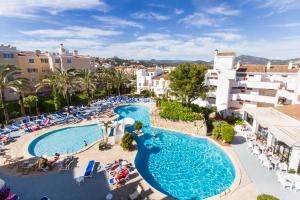 Bazén v ubytovaní Plazamar Serenity Resort alebo v jeho blízkosti