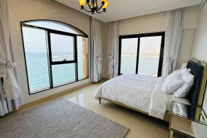Fotografie z fotogalerie ubytování ONYX 3BR Beach Front Resort by ONYX HOLIDAY HOMES v destinaci Ras al Khaimah