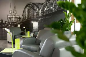 Lounge nebo bar v ubytování Essential by Dorint Köln-Junkersdorf