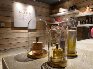Nápoje v ubytování Hôtel 16 | 150 Montagne & Spa Nuxe