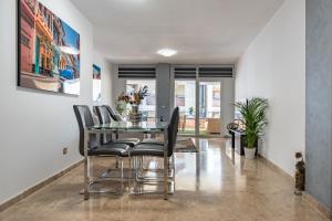 Posedenie v ubytovaní Apartamento Cala de mijas