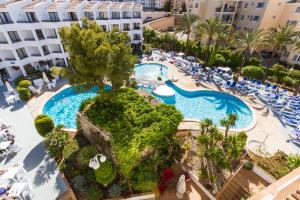Bazén v ubytovaní Plazamar Serenity Resort alebo v jeho blízkosti