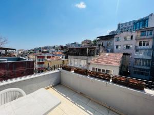 a balcony with a view of a city at KazanciApart15 in Istanbul