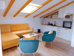Kuchyň nebo kuchyňský kout v ubytování Apartment Dora + 23 fotografií