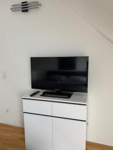 TV a/nebo společenská místnost v ubytování Paky Appartements 00316