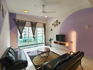 TV a/nebo společenská místnost v ubytování ICOLOR HOME & STAY CH3