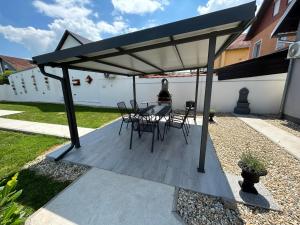 Patio nebo venkovní prostory v ubytování Apartmani Ana Vukovar