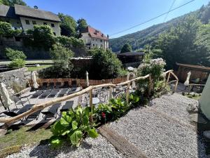 Fotografie z fotogalerie ubytování Bajta Kroparica v destinaci Kropa