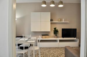 Телевизор и/или развлекательный центр в M.Aurelio (Nolo) Light Brown