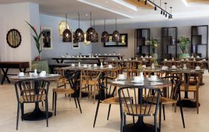 Restaurace v ubytování Design Plus Seya Beach Hotel