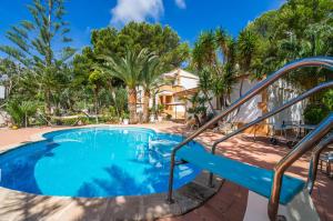 Basen w obiekcie Ideal Property Mallorca - Sol de Mallorca 2 lub w pobliżu