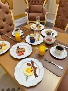 Opções de café da manhã disponíveis para hóspedes em Chocoland Hotel Gramado