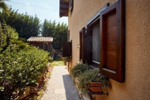 Zahrada ubytování Villa Siciliana con piscina e vista panoramica sul mare