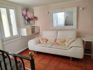 Posedenie v ubytovaní Small village house with beautiful sea views