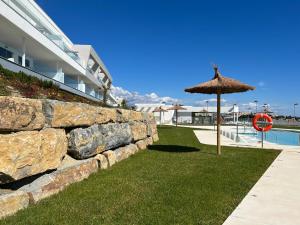 Basen w obiekcie Via Celere 2328 Luxury Sea View Apartment lub w pobliżu