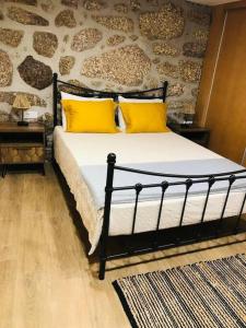 Ένα ή περισσότερα κρεβάτια σε δωμάτιο στο Casa da Cancela