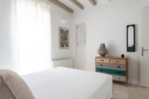 Posteľ alebo postele v izbe v ubytovaní Orasea Villa with private pool