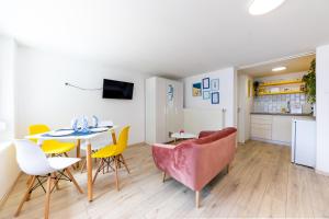 Kuchyň nebo kuchyňský kout v ubytování Balaton Wave Apartments