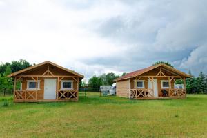 ノベ・グティにあるLetnie Chatki Nowe Gutyのギャラリーの写真