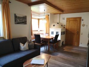 Posedenie v ubytovaní Appartement Bergblick